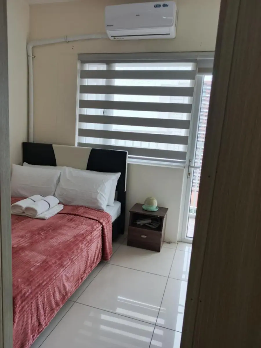 Image 3 of De Luxe, Standard and Studio Suites -The Breeze Residences-close to Airport,Mall of Asia, US Embassy