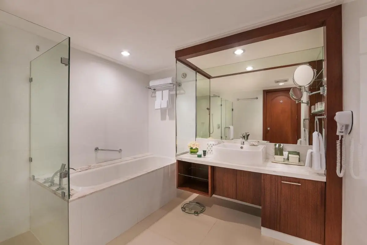 Image 2 of Discovery Suites Manila, Philippines