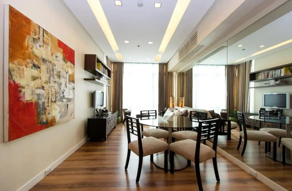 Image of Elegant 2BR Apartment in Upscale Fort BGC Fast Wifi