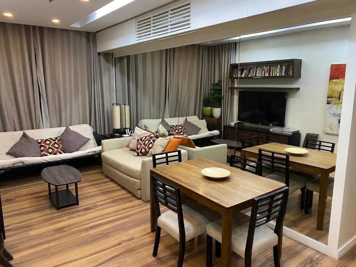 Image 4 of Elegant 2BR Apartment in Upscale Fort BGC Fast Wifi