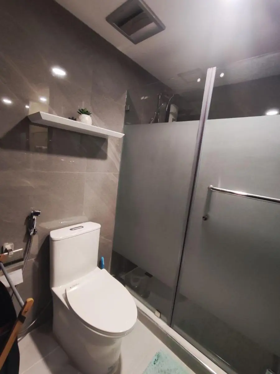Image 4 of FULLY FURNISHED 2 BEDROOM next to SM FAIRVIEW and TERRACES QC by The Redwoods