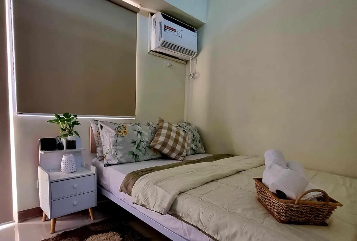 Image 2 of Field Residence SMDC 1BR w/ Netflix