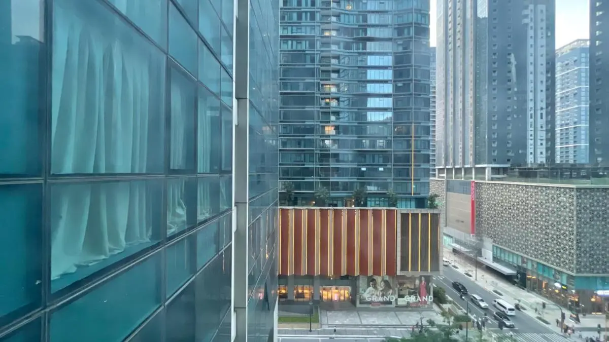 Image 6 of Full-Serviced Residential Apartment in One Uptown Residences, BGC