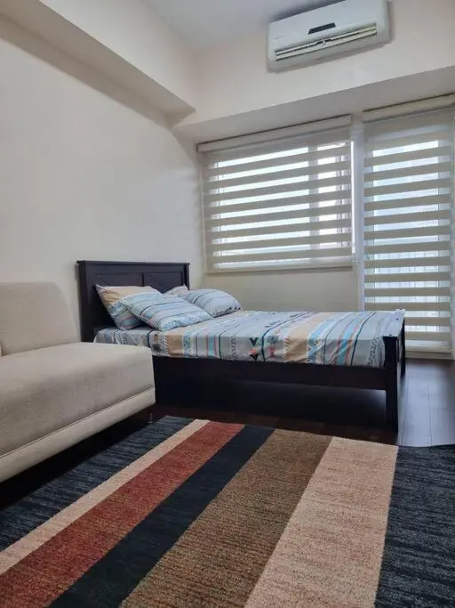 Image 2 of Good Value Makati Studio Unit – Pool View With Balcony