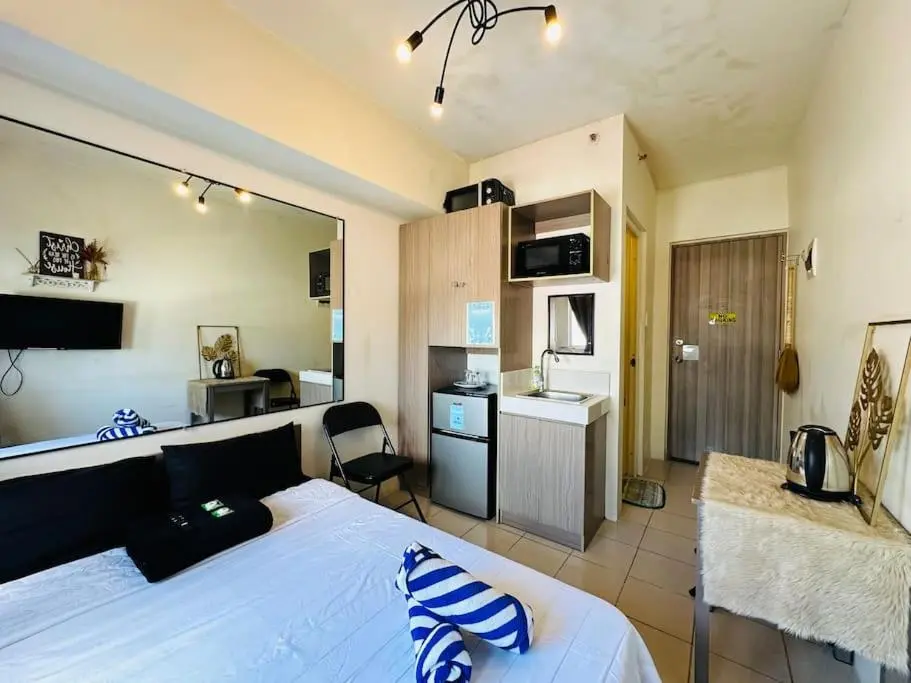 Image 3 of Great View@Fully Equipped Condo w/ WiFi NETFLIX @the Metro