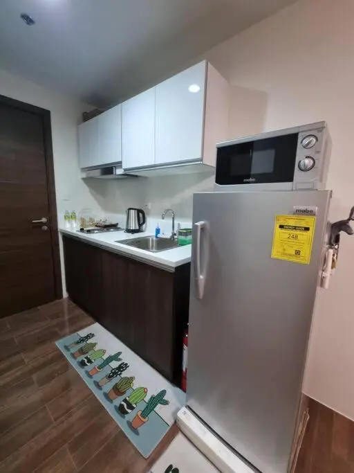 Image 6 of Great View 1 BR Condo in Makati near Trident Tower