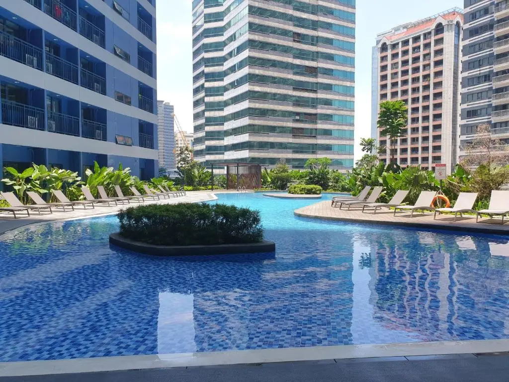 Image of Heart of Makati, Fully furnished condo, cbd central location