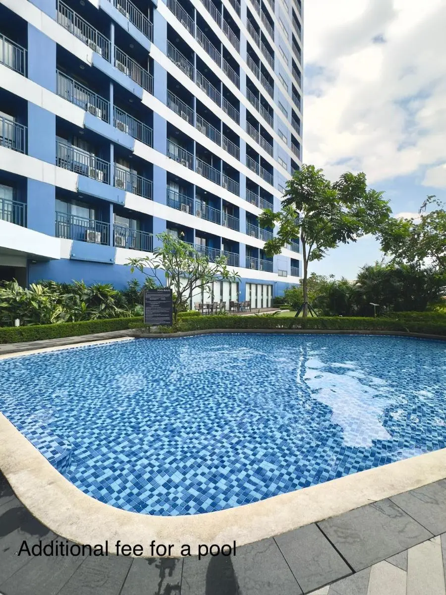 Image 4 of Heart of Makati, Fully furnished condo, cbd central location