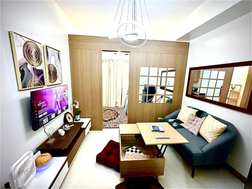 Image of High Rise Condominium with Balcony, Pool, Gym, Skygarden, Grand lobby and Working Lounge 28F