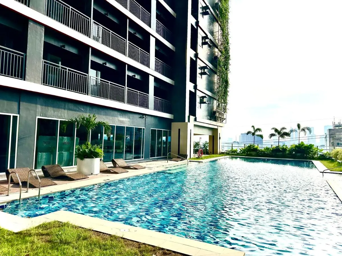 Image 3 of High Rise Condominium with Balcony, Pool, Gym, Skygarden, Grand lobby and Working Lounge 28F