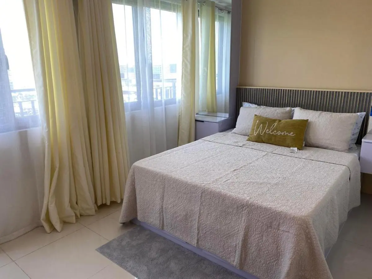 Image 2 of HomeSuiteHome, Shore 3 Residences Moa Complex, Pasay City