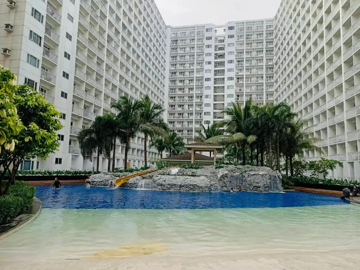 Image 6 of Homey Staycation at MOA Complex