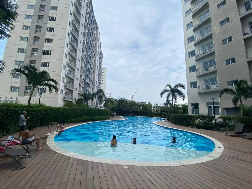 Image of Hotel Luxury Twin Bed Room with Balcony Las Pinas-South Residence