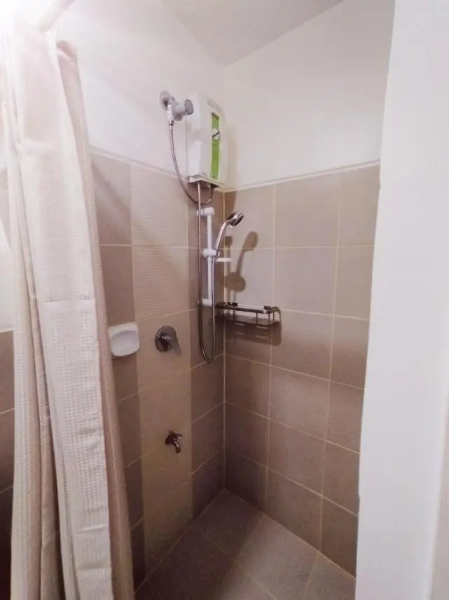Image 5 of Hotel Luxury Twin Bed Room with Balcony Las Pinas-South Residence