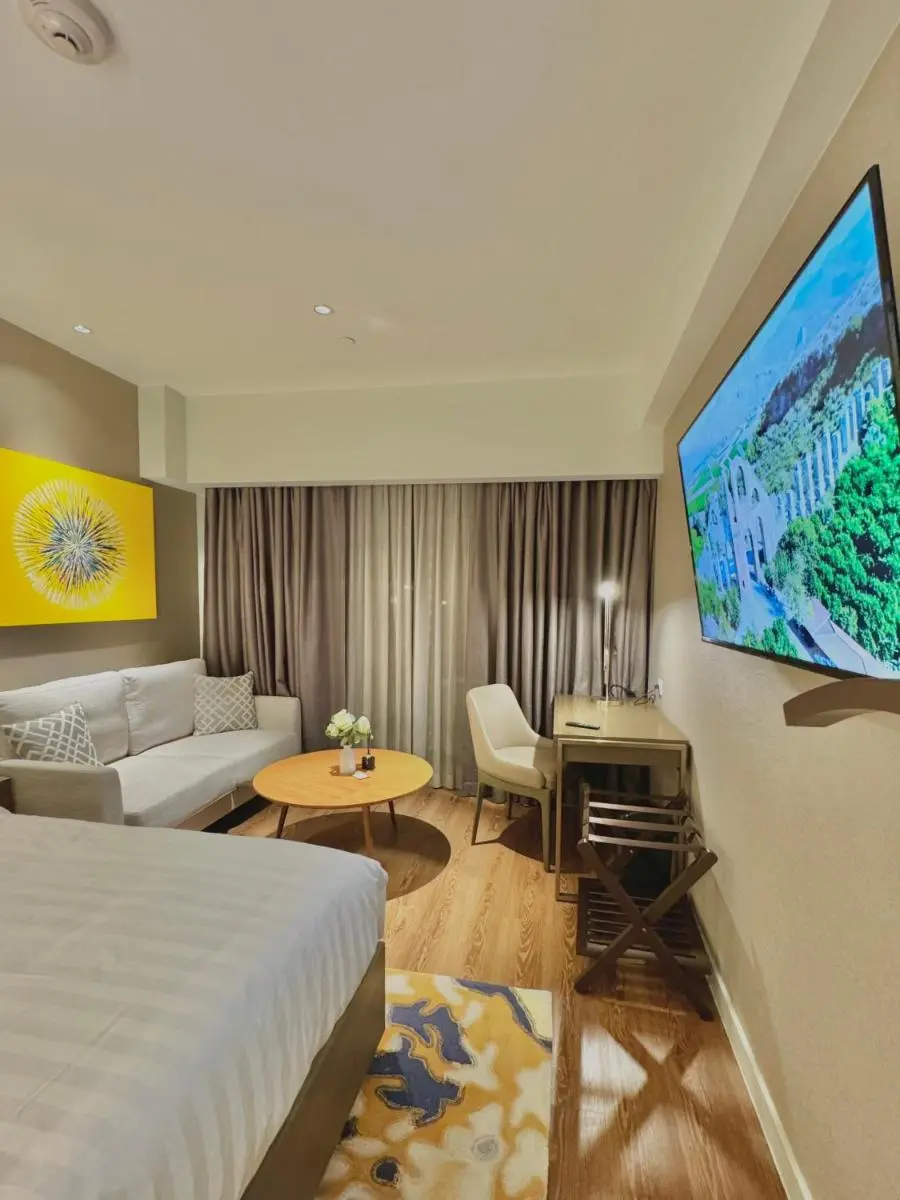 Image 3 of Hotel Residences at ACQUA Tower near Rockwell Makati