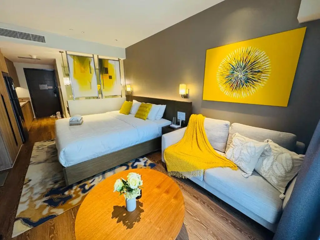 Image of Hotel Residences at ACQUA Tower near Rockwell Makati