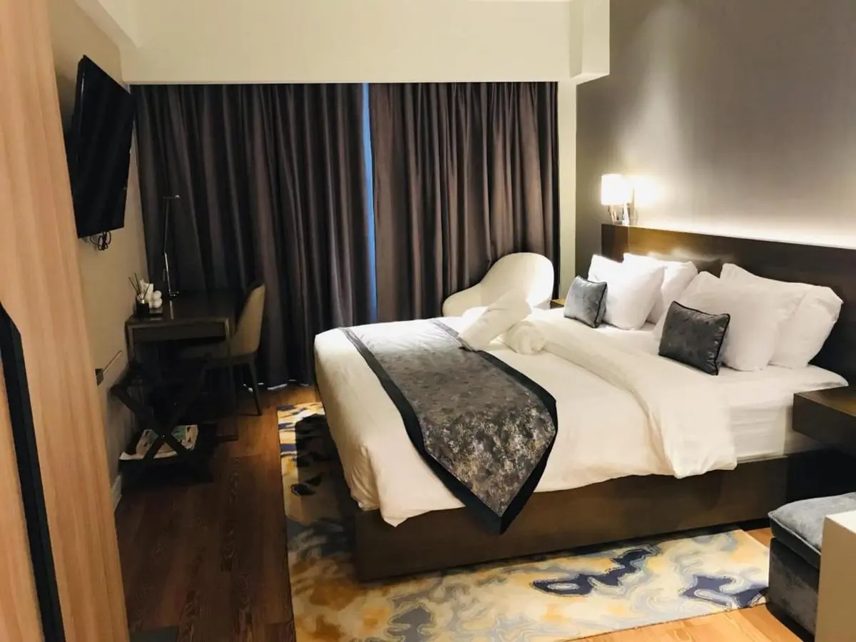 Image 2 of Hotel Residences at Novotel Manila by Amira Luxury