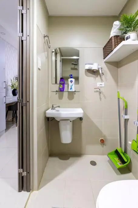 Image 3 of Hotel style Unit 2924 Fame