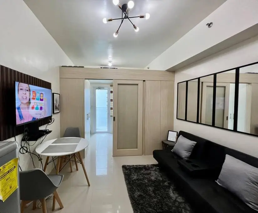 Image 5 of JAZZ Residences – 1 Bedroom with Balcony – Cable, Wifi & Netflix