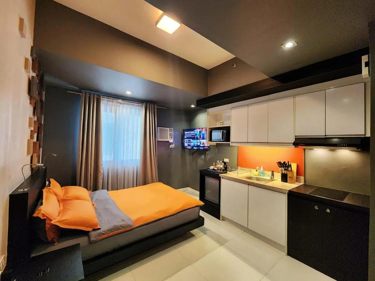 Image 5 of KL Tower Residences near Greenbelt Makati