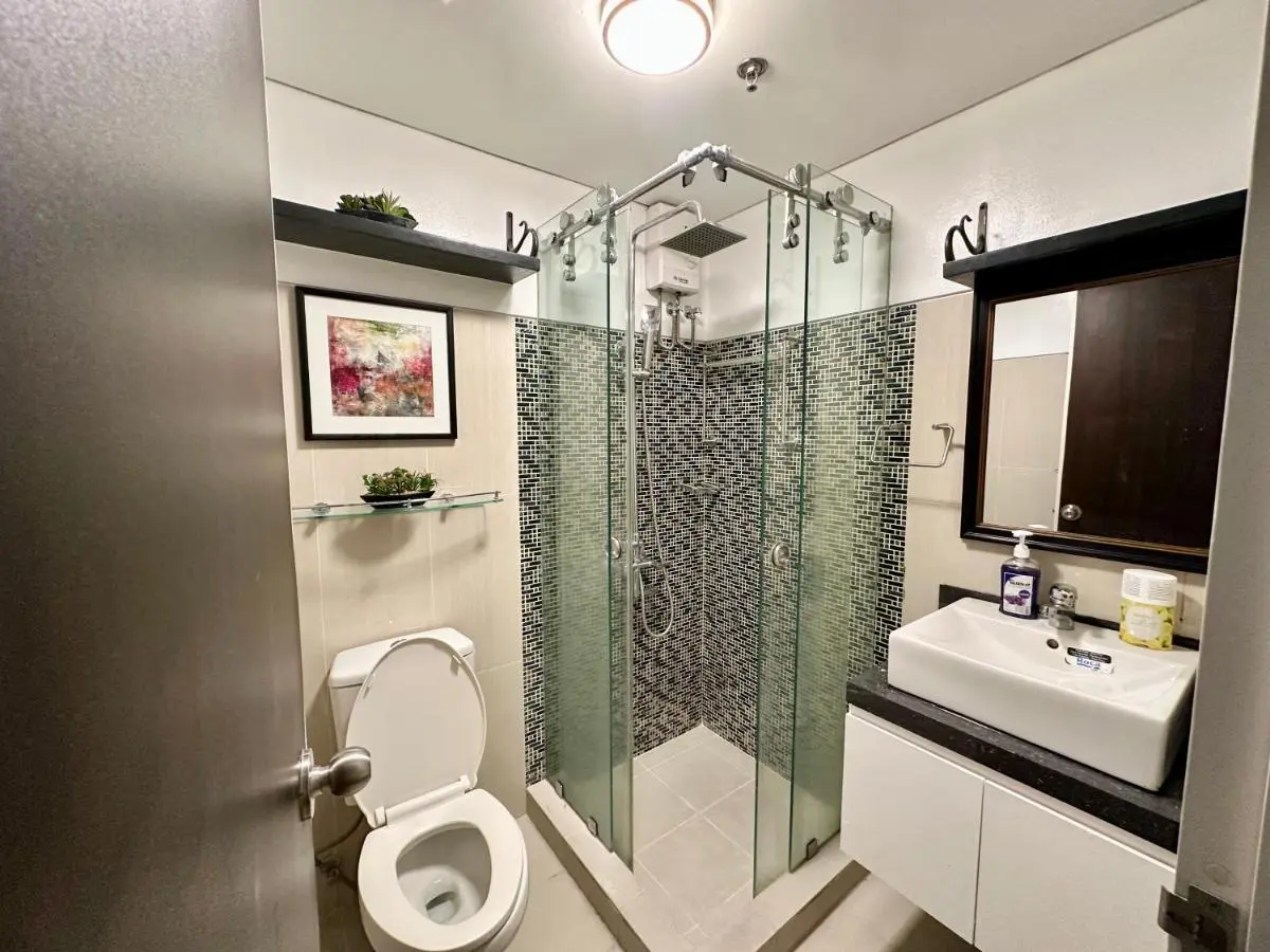 Image 1 of Kathys Crib 2Bedroom MOA View at Shell Residence