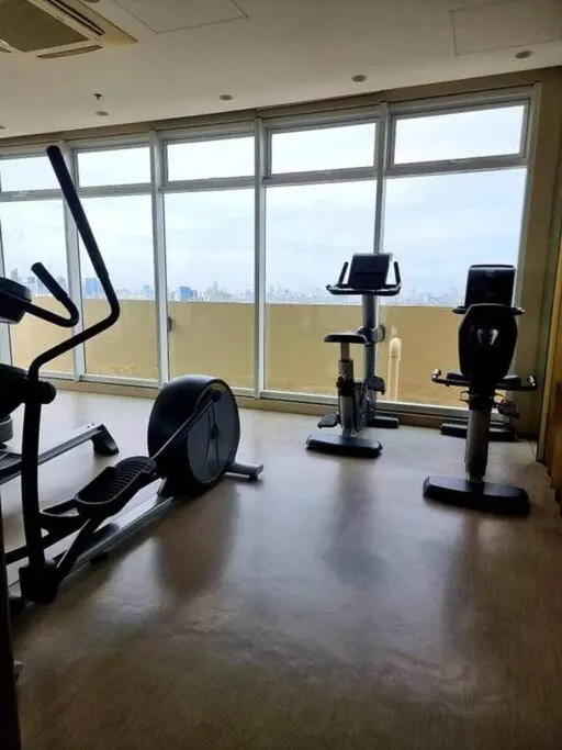 Image 5 of Lovely 1 bedroom at Vista Shaw Residences