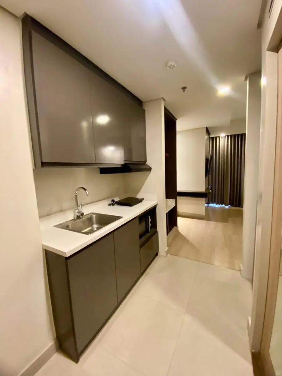 Image 6 of Luxe Suite Stays at Bonifacio Civic Center Tower