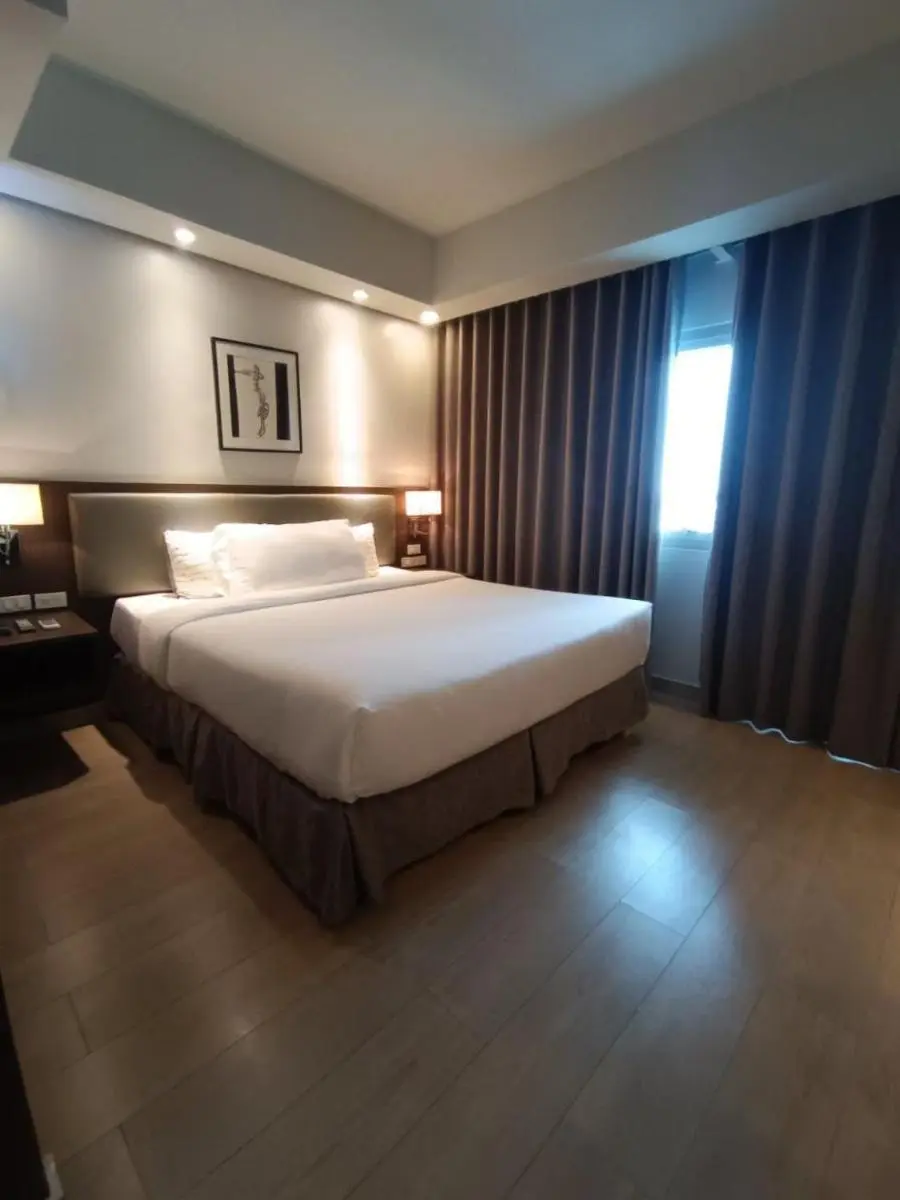 Image 1 of Luxe Suite Stays at Bonifacio Civic Center Tower