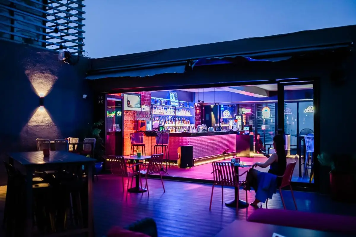 Image 4 of Luxe Suite at BCCT – BGC’s Prime Studio – Gym, Infinity Pool with breathtaking skyline view