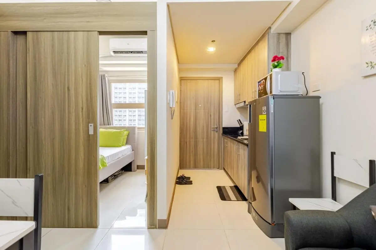 Image 4 of Luxurious Haven by the Bay – 2BR Near MOA PICC CCP