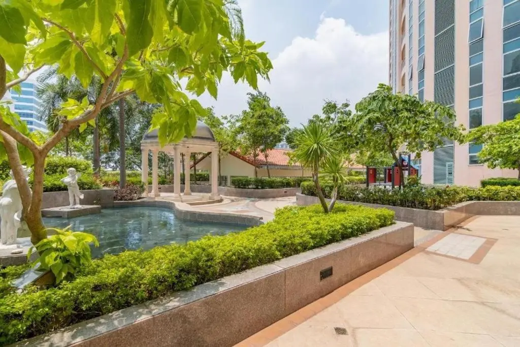 Image 2 of Luxury Bohemian Suite Venice Canal Mall & BGC Views