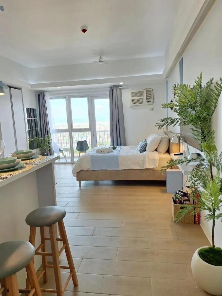 Image 4 of Luxury Coastal Suite, Grand Canal view