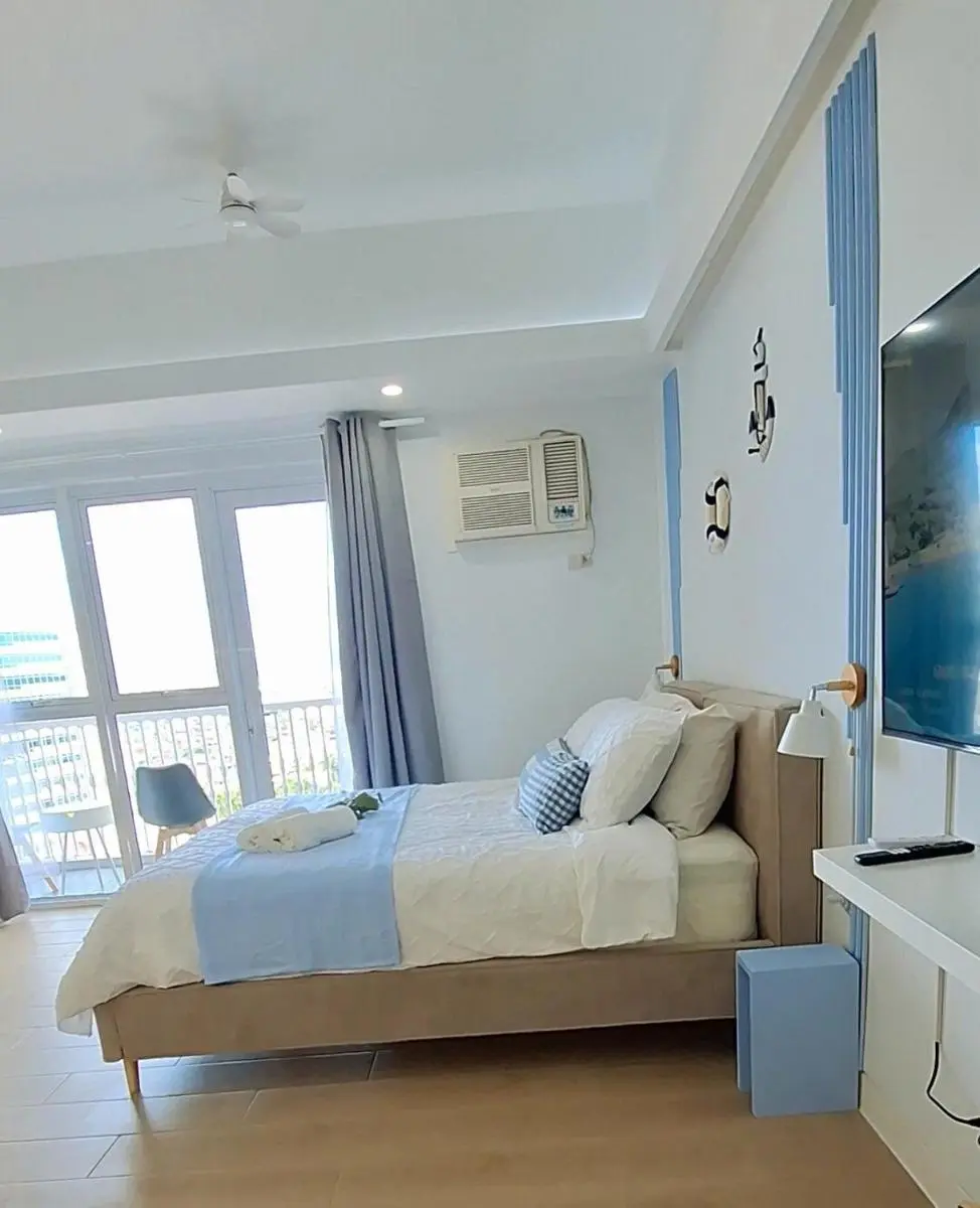 Image 6 of Luxury Coastal Suite, Grand Canal view