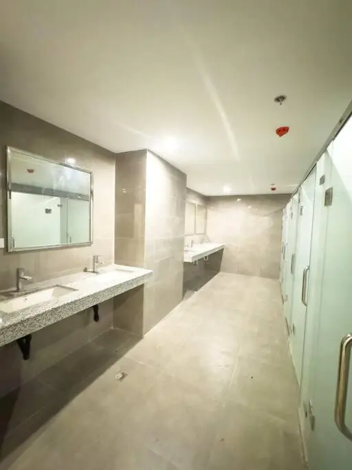 Image 3 of Luxury Hotel near City of Dreams, Solaire, NAIA, and MOA – City of Bridge