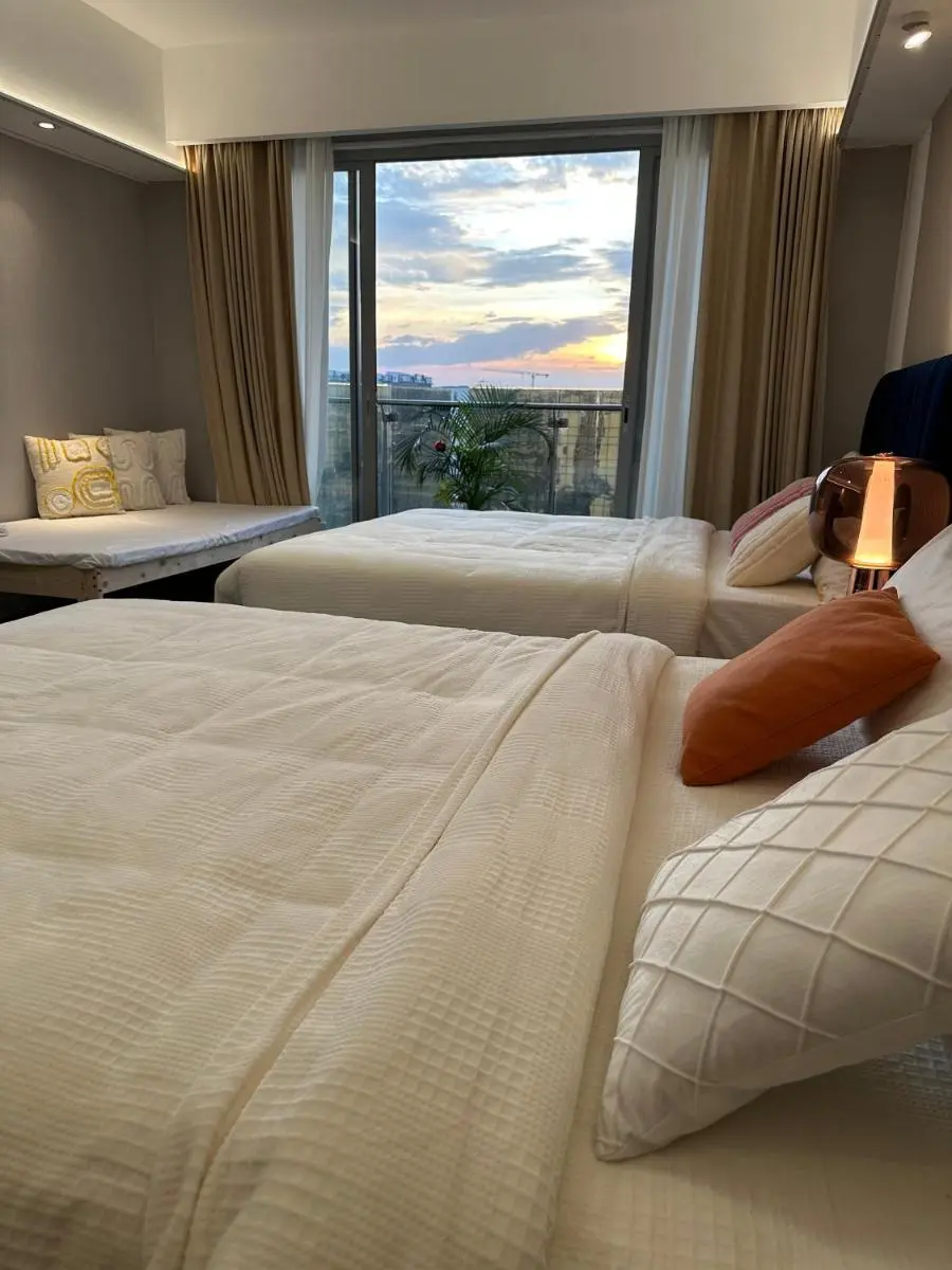 Image 3 of Luxury Penthouse & High-Floor Hotel near City of Dreams, Airport, Okada, and Solaire Casino