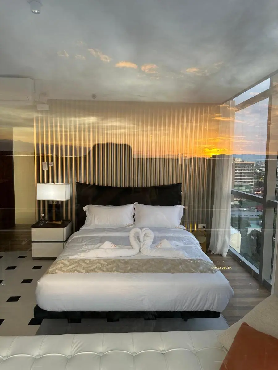 Image 3 of Luxury Penthouse & High-Floor Hotel near City of Dreams, Casino, and Airport