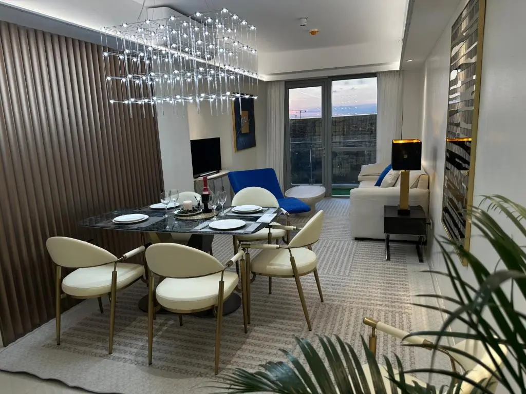 Image of Luxury Penthouse & High-Floor Hotel near City of Dreams, Casino, and Airport