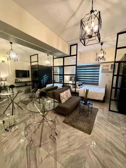 Image 3 of Luxury Style Living-Netflix Ready