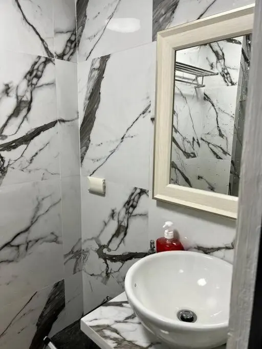 Image 5 of Luxury Style Living-Netflix Ready