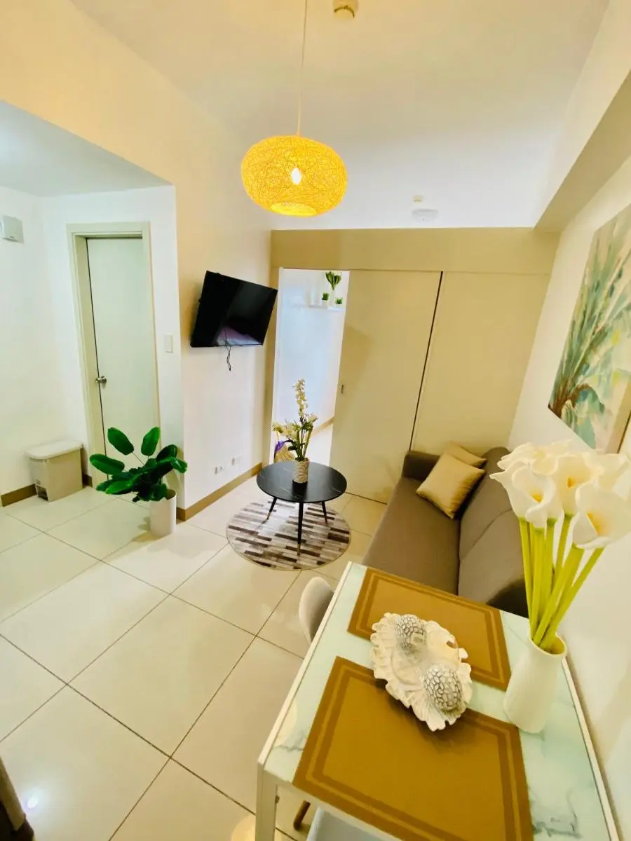 Image 3 of Luxury Two Bedroom with Balcony in SOUTH RESIDENCE of Las Pinas
