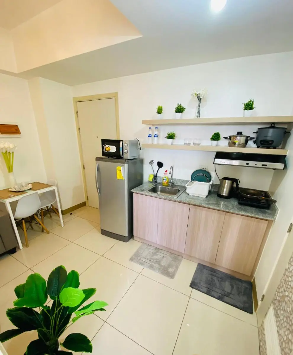 Image 5 of Luxury Two Bedroom with Balcony in SOUTH RESIDENCE of Las Pinas