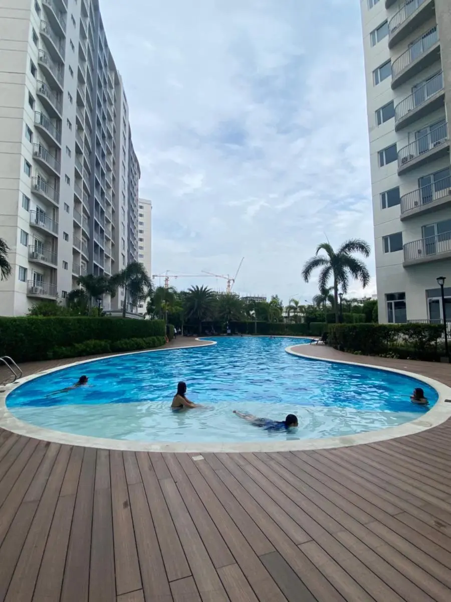 Image 1 of Luxury Two Bedroom with Balcony in SOUTH RESIDENCE of Las Pinas