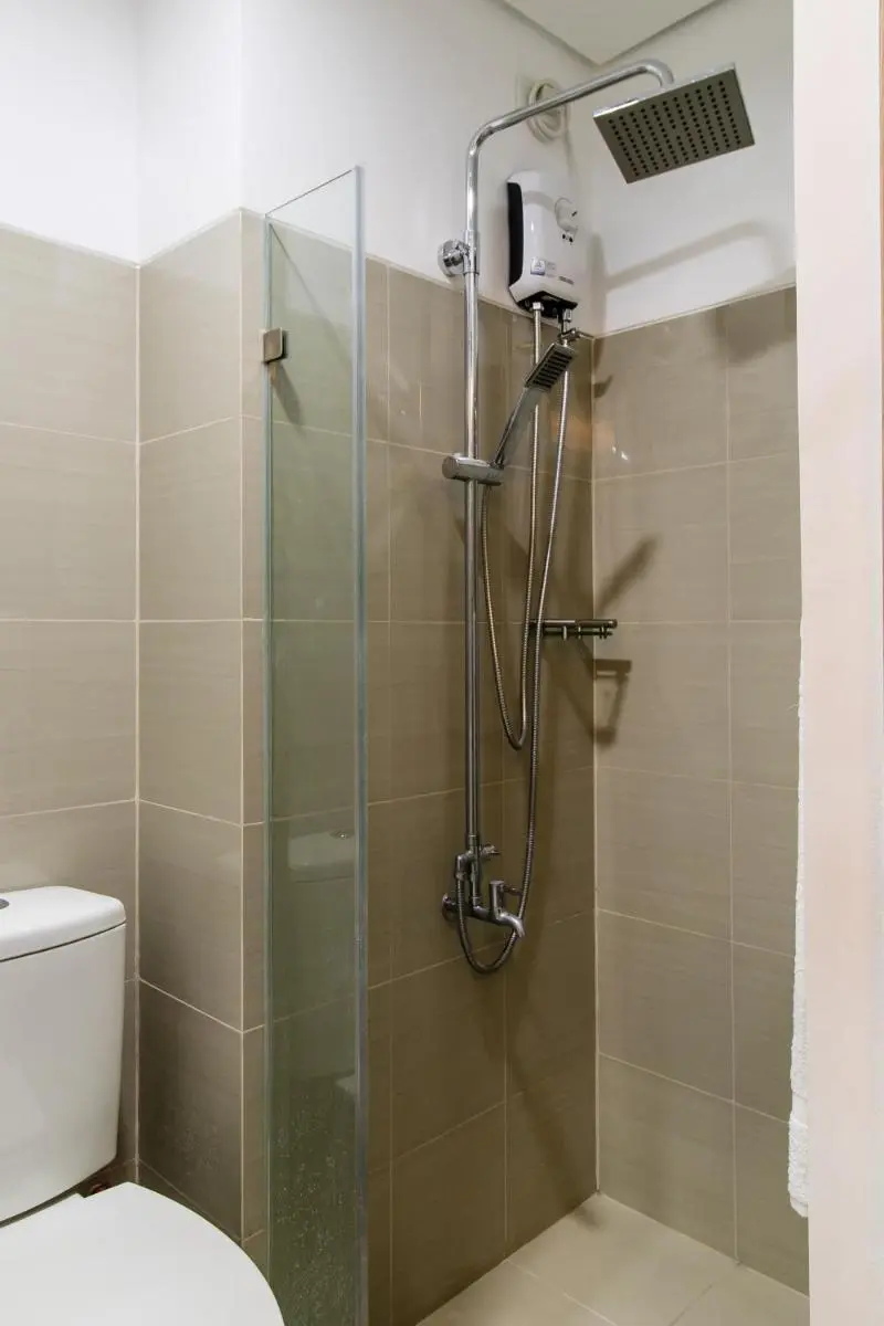 Image 6 of Luxury condo At Shore 1 Tower C1, Mall of Asia Complex Pasay City