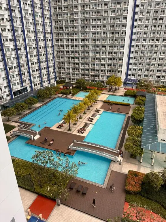Image of Makati SM Jazz Residence Staycation Condo with balcony
