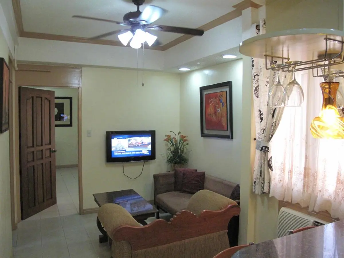 Image 4 of Makati Suites at Travelers Inn