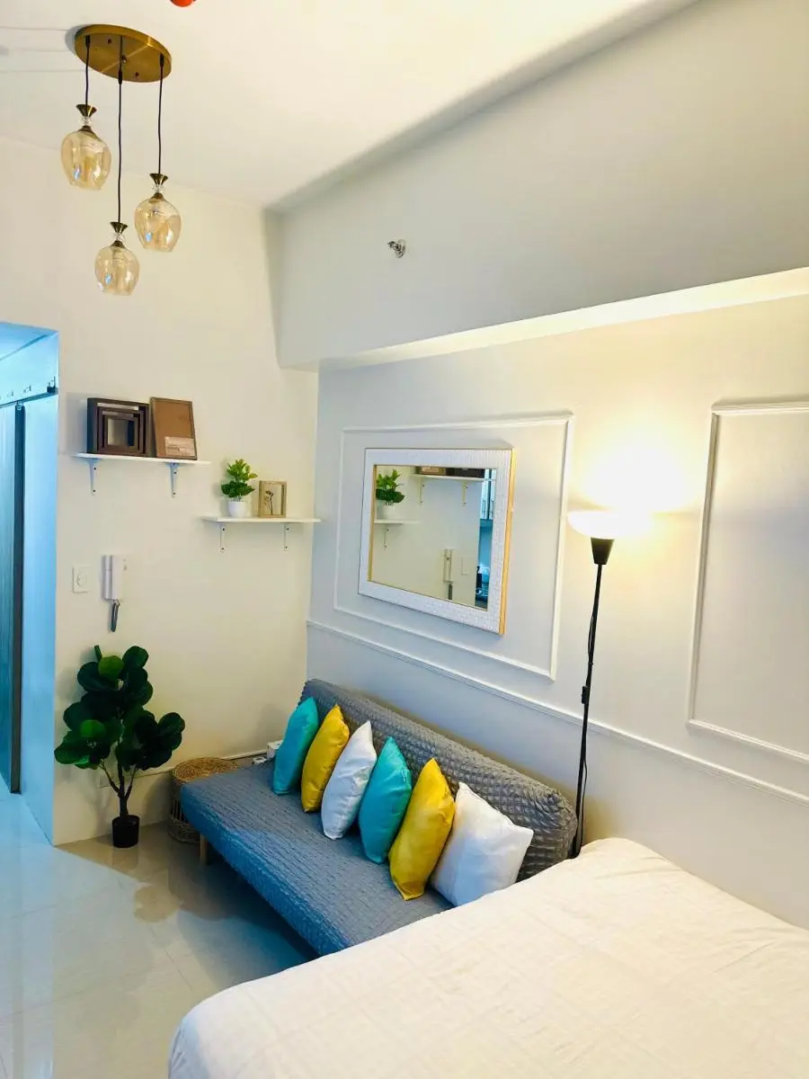 Image 3 of Mid-Century Extent Condo Unit @ Shore 2, MOA