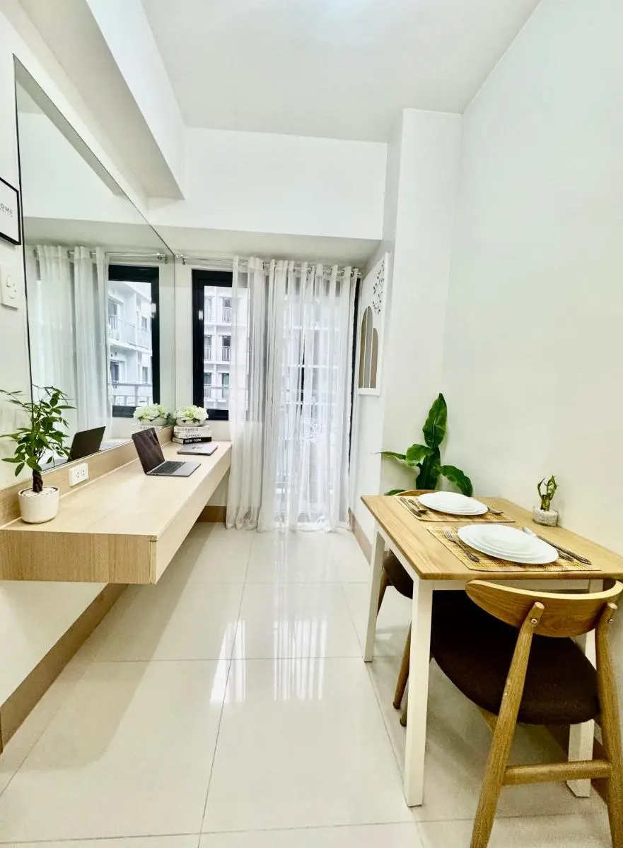 Image 6 of Minimalist Chic Condo near MOA-Shore3 Tower2