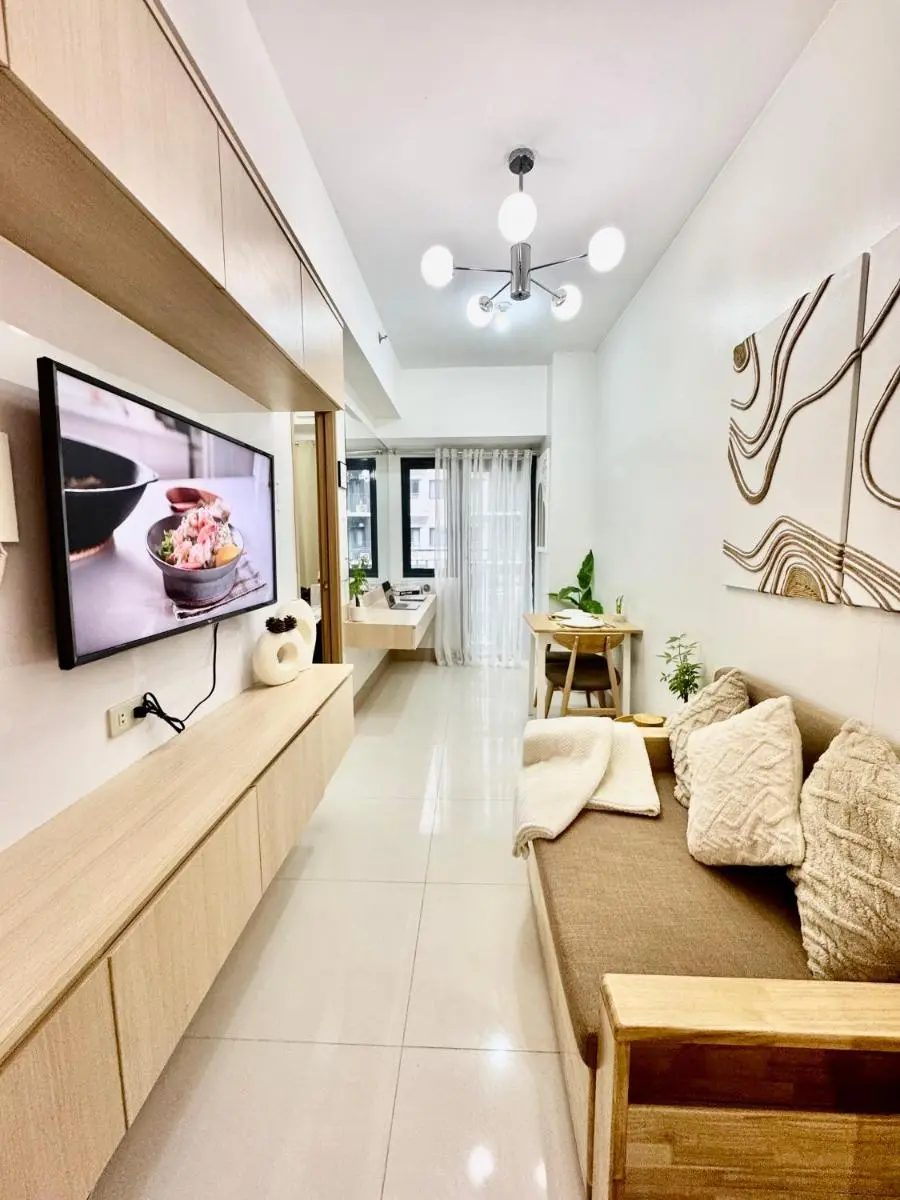 Image 3 of Minimalist Chic Condo near MOA-Shore3 Tower2