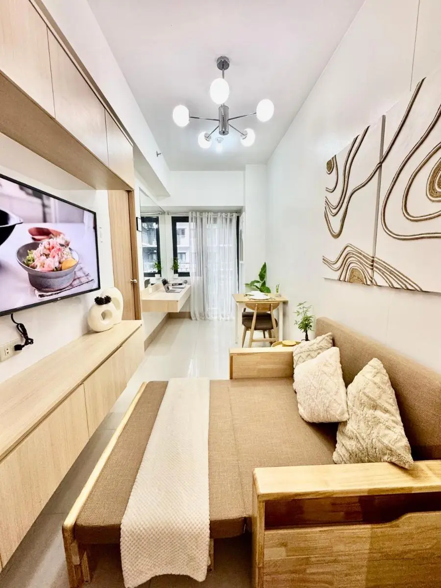 Image 5 of Minimalist Chic Condo near MOA-Shore3 Tower2