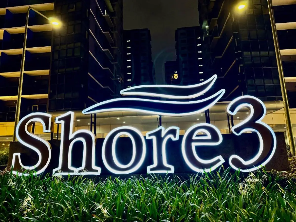 Image 2 of Minimalist Chic Condo near MOA-Shore3 Tower2